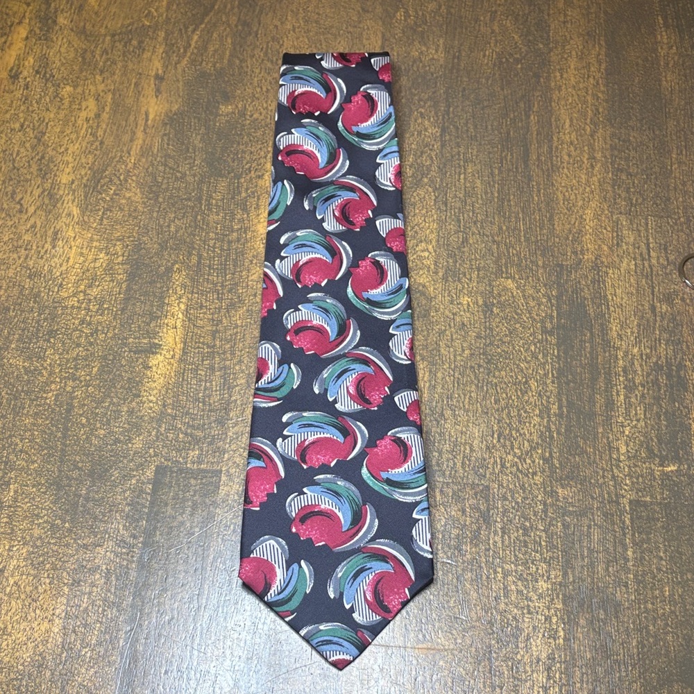 💰💰 3/$10
Stylish Marina di Carrara Tie